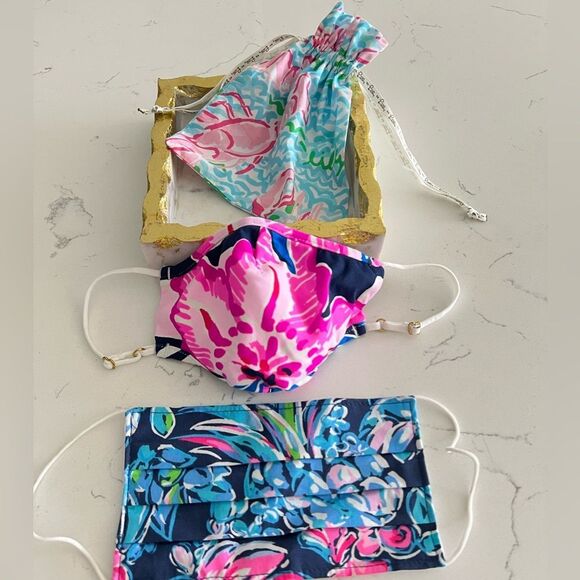 Lilly Pulitzer face mask and accessory bag bundle - Picture 1 of 3